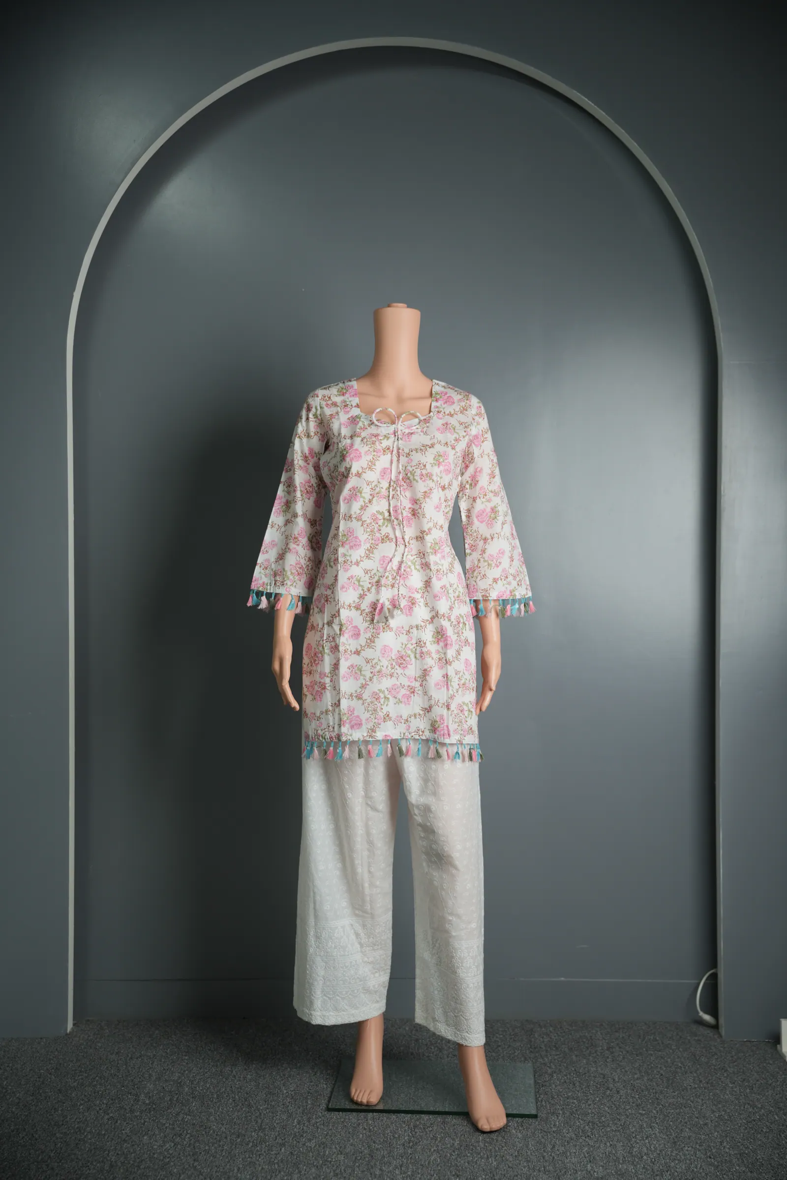 Mahira - Printed Cotton Kameez & Chikan Pant
